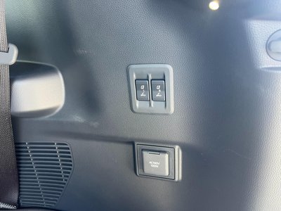 2025 Lexus GX — миниатюра 23