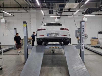 2021 Mercedes-BENZ GT AMG 照片 2