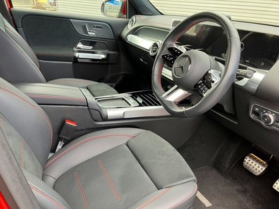 MERCEDES-BENZ EQB - 10