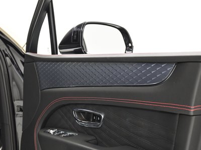 2024 Bentley BENTAYGA thumbnail 32