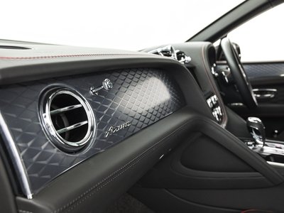 2024 Bentley BENTAYGA thumbnail 16