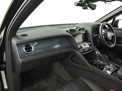 2024 Bentley BENTAYGA thumbnail 15
