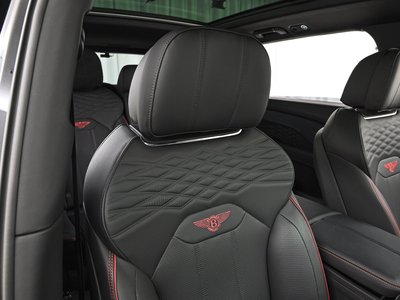 2024 Bentley BENTAYGA photo 10