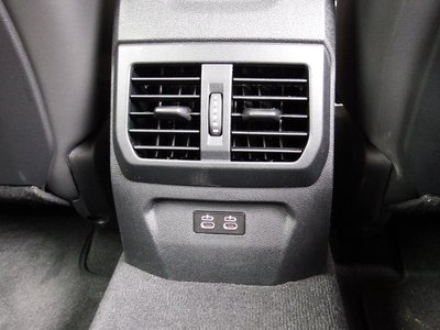 صورة مصغرة 43 لـ 2025 BMW 1 SERIES