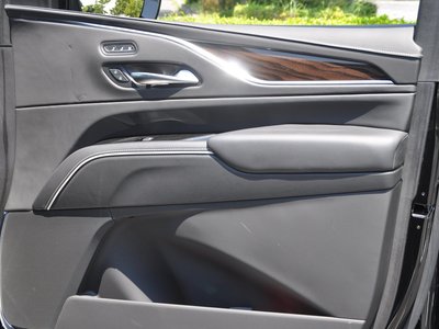 صورة مصغرة 49 لـ 2022 Cadillac ESCALADE