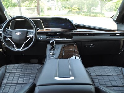 صورة 2 لـ 2022 Cadillac ESCALADE