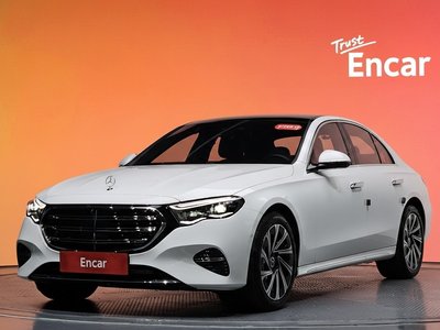 MERCEDES-BENZ E-CLASS - 1