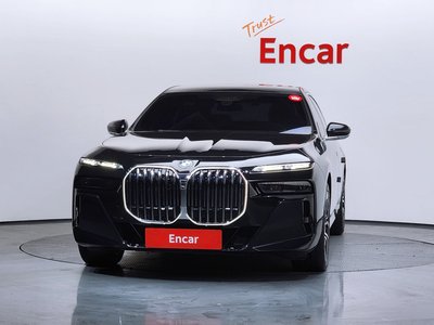 BMW 7 SERIES - 2