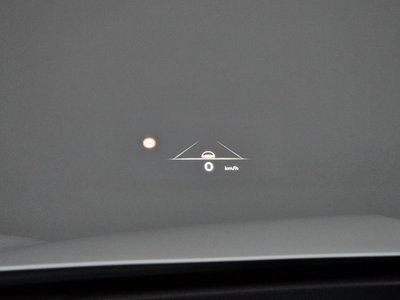 2024 Genesis GV70 thumbnail 23