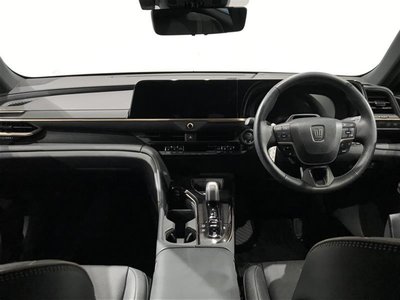 TOYOTA CROWN SPORT - 2