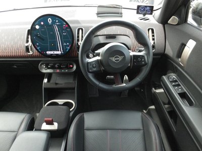 2024 MINI COOPER COUNTRYMAN photo 9