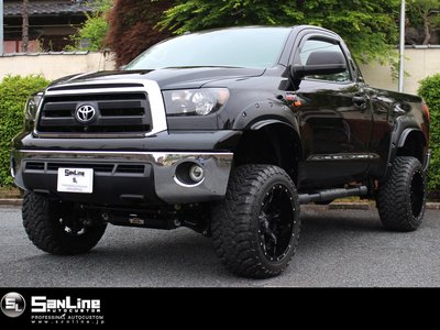 TOYOTA TUNDRA - 1