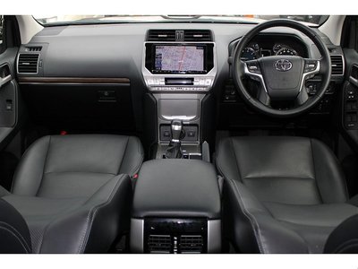 TOYOTA LAND CRUISER PRADO - 3