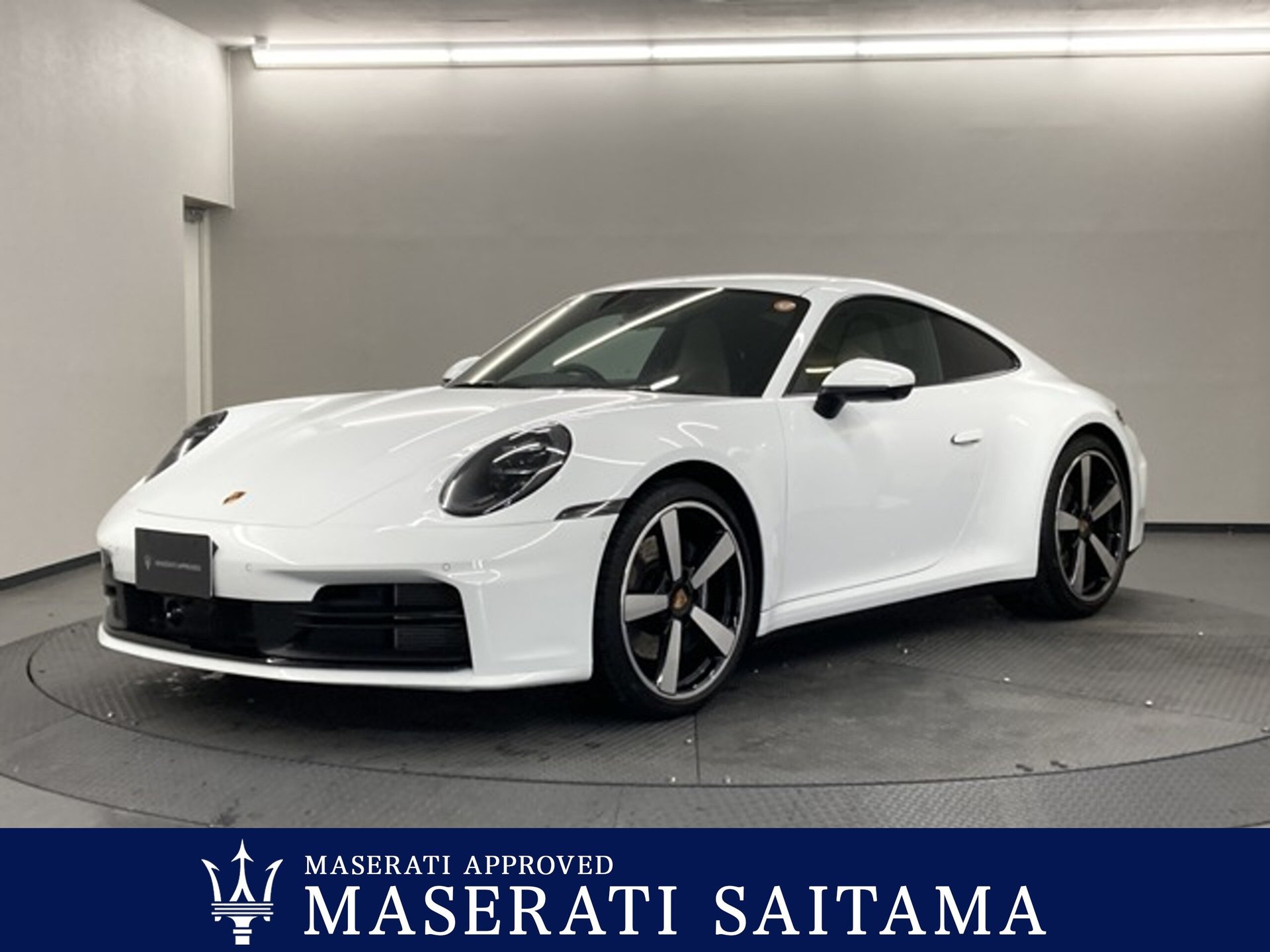 PORSCHE 911 - View 1