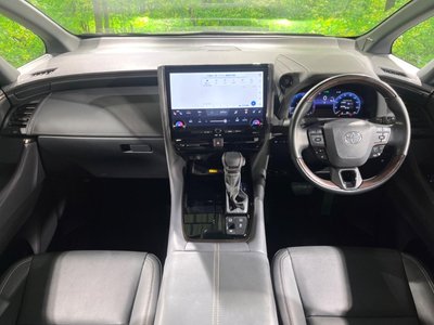 TOYOTA ALPHARD - 2