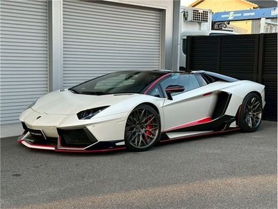 LAMBORGHINI AVENTADOR - 5