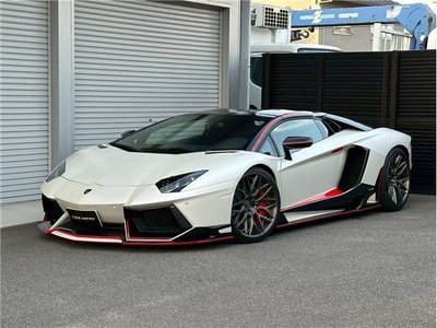 LAMBORGHINI AVENTADOR - 2