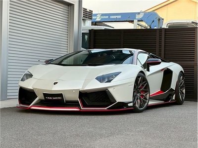 LAMBORGHINI AVENTADOR - 7