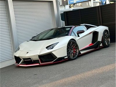 LAMBORGHINI AVENTADOR - 9