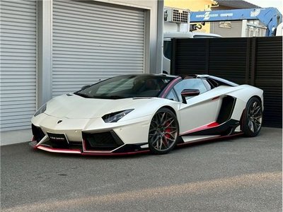 LAMBORGHINI AVENTADOR - 6