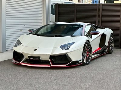 LAMBORGHINI AVENTADOR - 3