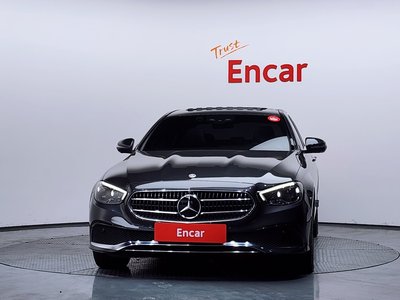 MERCEDES-BENZ E-CLASS - 2