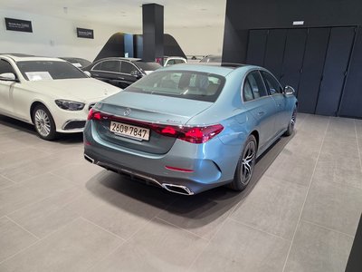MERCEDES-BENZ E-CLASS - 5