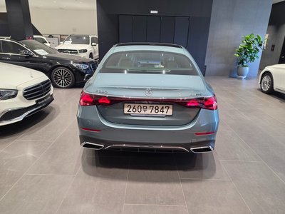 MERCEDES-BENZ E-CLASS - 3
