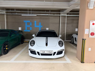 صورة 1 لـ 2015 Porsche 911