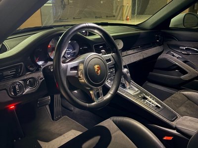 صورة 9 لـ 2015 Porsche 911