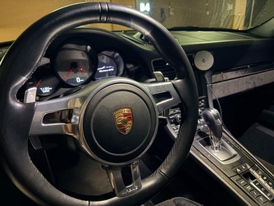 صورة 10 لـ 2015 Porsche 911