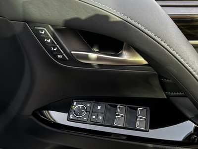 صورة مصغرة 32 لـ 2021 Lexus LX