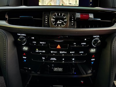 صورة مصغرة 31 لـ 2021 Lexus LX