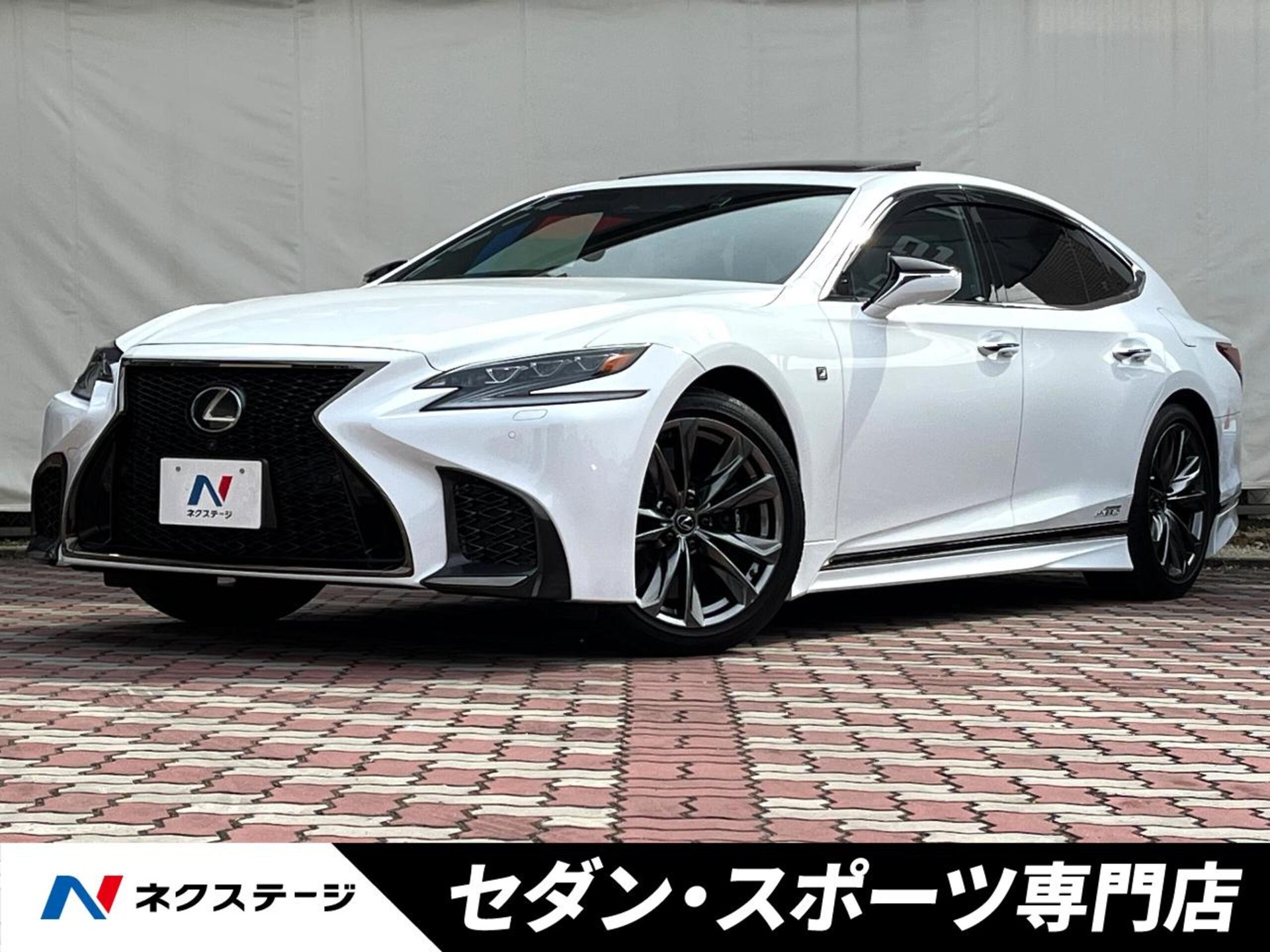 LEXUS LS - View 1