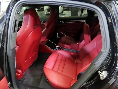 PORSCHE PANAMERA - 4