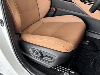 TOYOTA CROWN SPORT - 10