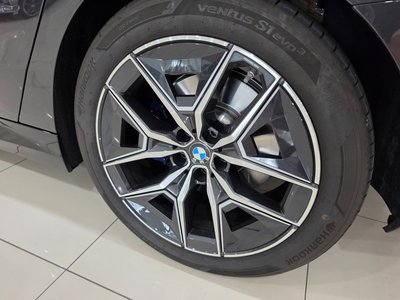 BMW 5 SERIES - 6