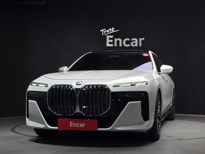 BMW 7 SERIES - 2