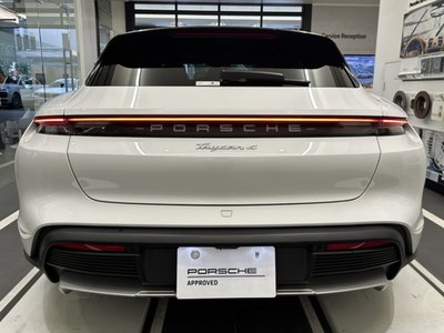 صورة 5 لـ 2023 Porsche TAYCAN