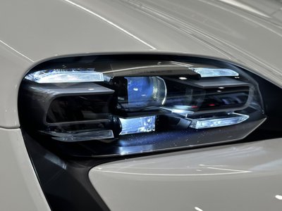 صورة 3 لـ 2023 Porsche TAYCAN