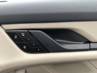 2023 Porsche TAYCAN 缩略图 17