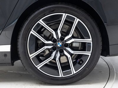 BMW I7 - 6