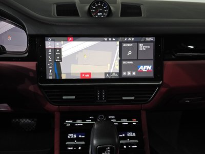 2021 Porsche CAYENNE — миниатюра 12