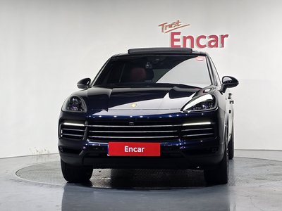 صورة 2 لـ 2021 Porsche CAYENNE