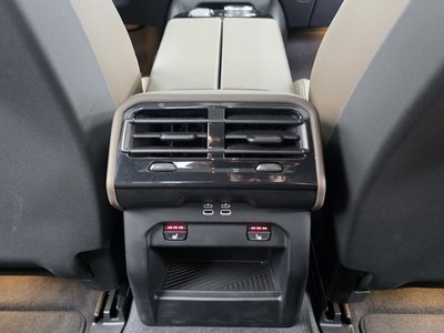 صورة مصغرة 18 لـ 2024 BMW 5 SERIES