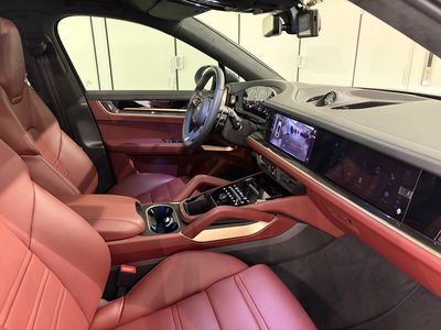 2025 Porsche CAYENNE 照片 4