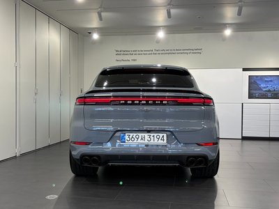 2025 Porsche CAYENNE 照片 3