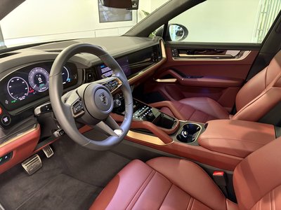 2025 Porsche CAYENNE 照片 9