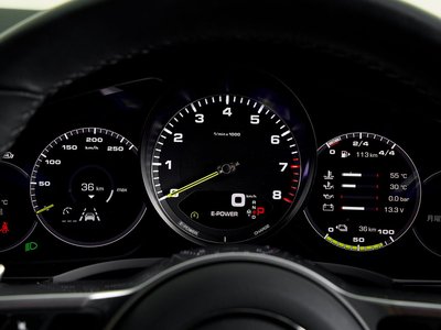 صورة مصغرة 32 لـ 2021 Porsche CAYENNE