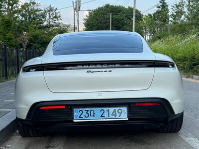 صورة 3 لـ 2024 Porsche TAYCAN
